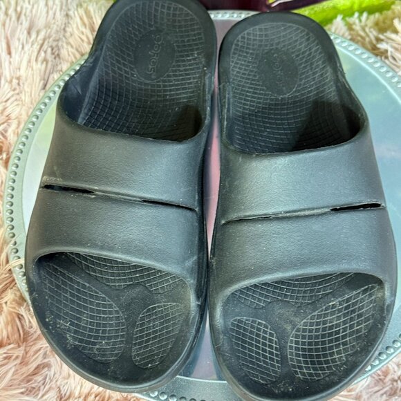 OOFOS - Men\'s OOahh Recovery Slide Sandal Size 12 - Black main image 5